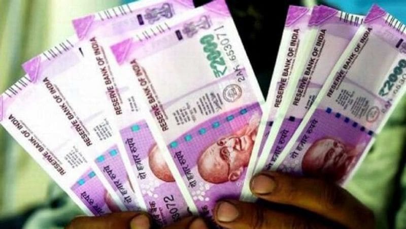 क्या है यह योजना
प्रधानमंत्री आवास योजना (PM Awas Yojana) भारत सरकार द्वारा शुरू की गई है। इसका मकसद शहरी और ग्रामीण इलाकों में लोगों को सस्ते घर उपलब्ध करवाना है। यह योजना 25 जून, 2015 को शुरू की गई थी। इसके तहत पहली बार घर खरीदने वालों को क्रेडिट लिंक्ड सब्सिडी (CLSS) दी जाती है।
(फाइल फोटो)
