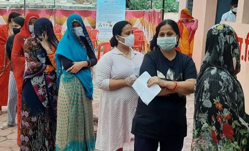 इन चुनावों में शिवराज सिंह चौहान और ज्योतारादित्य सिंधिया के 14 मंत्रियों की साख दाप पर लगी हुई। जो उपचुनाव के मैदना में हैं, मतदाता इनकी किस्मत का फैसला आज करने वाले हैं।