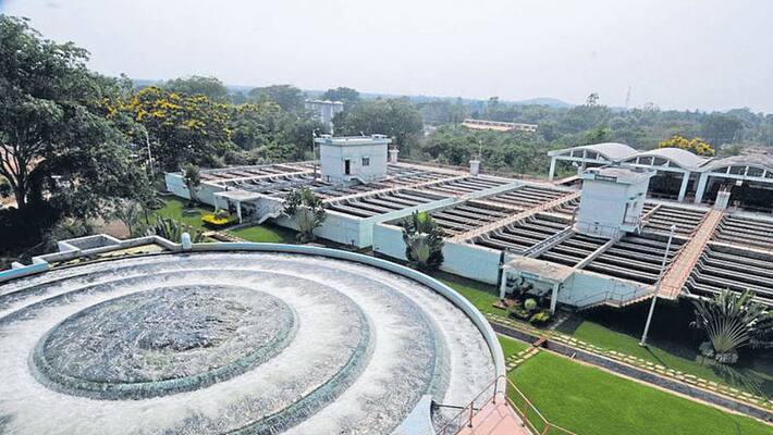 Bengaluru BWSSB launches mobile app to pay water bills -ymn Bengaluru BWSSB launches mobile app to pay water bills -ymn