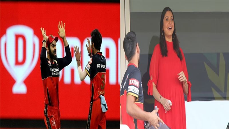 मैच के दौरान जब मोहम्मद सिराज ने पहले ही ओवर में श्रीवत्स गोस्वामी को बिना खाता खोलें आउट किया, तो इस विकेट के बाद अनुष्का के चहरे पर हंसी जरुर आ गई थी।