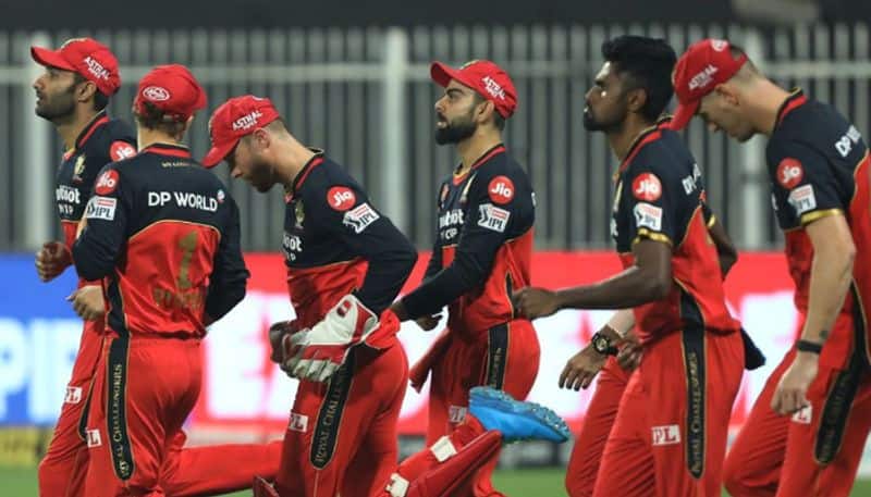 England women cricketer trolled RCB with Mahindra Singh dhoni's famous dialogue CRA