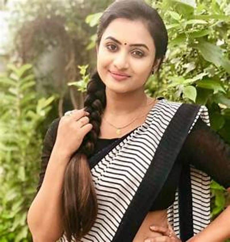 sembaruthi serial actress janani shocking video spread in social media