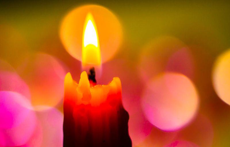 Looking for perfumed candles? Select the best one as per your zodiac sign