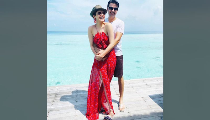 kajal agarwal gautham kitchlu honeymoon vacation grabs everyones attention ksr