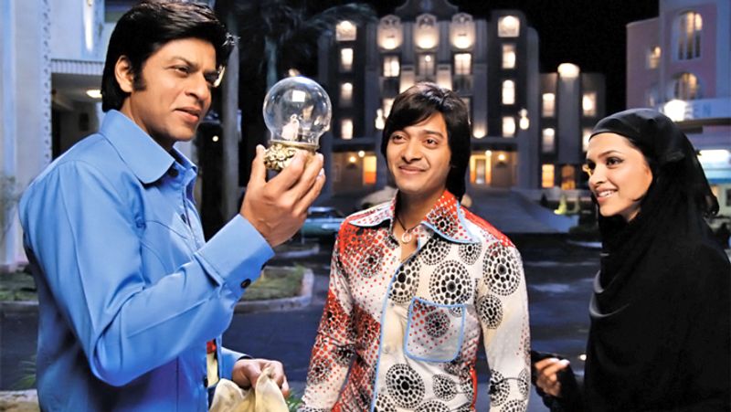एक इंटरव्यू के दौरान श्रेयस तलपड़े ने सेट पर हुई एक घटना जिक्र करते हुए बताया कि किंग ऑफ रोमांस शाहरुख खान शूटिंग के पहले दिन देर से आए थे, जिसके बाद फराह खान उनसे बेहद नाराज हुई थीं। 