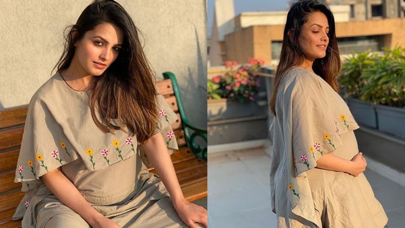 अनीता ने कहा- प्रेग्नेंसी के कुछ दिनों बाद ही उनका निधन हो गया था। अब रोहित का मानना है कि उनके पिता हमारे बच्चे के रूप में लौट रहे हैं। इसलिए अगर हमारे घर बेटे का जन्म होता है तो हम उसका नाम रवि रखेंगे।