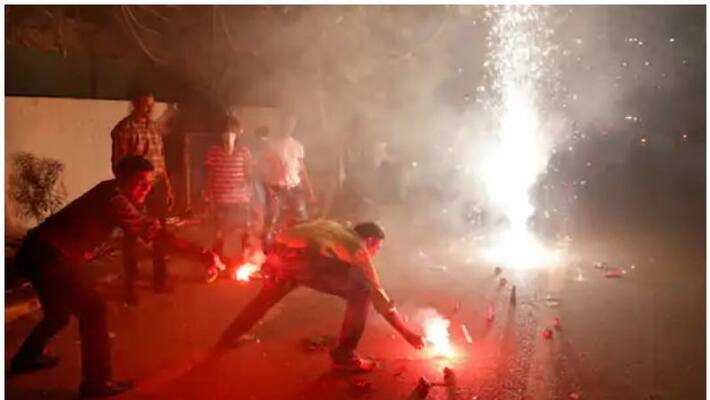 Delhi to Bihar Diwal festival firecrackers ban to curb air pollution ckm Delhi to Bihar Diwal festival firecrackers ban to curb air pollution ckm