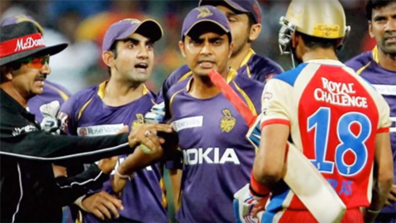 ये कोई पहला मौका नहीं है इससे पहले भी गंभीर ने विराट के ऊपर कई तरह के बयान दिए है। आईपीएल 2013 (IPL2013) के दौरान विराट कोहली और उनका बहुत बड़ा झगड़ा हुआ था, मैदान पर उनके इस तरह के व्यवहार को देखते हुए दोनों पर जुर्माना भी लगाया गया था। 