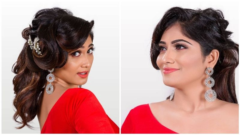 ஜல்லிக்கட்டு போராட்டத்தின் போது விதவிதமாக கோஷம் போட்டு மீடியாக்களின் கவனத்தை ஈர்த்தவர் ஜூலி. வீரத்தமிழச்சி என்ற பட்டப்பெயரையும் கொடுத்து ரசிகர்கள் கொண்டாடினார்கள்.