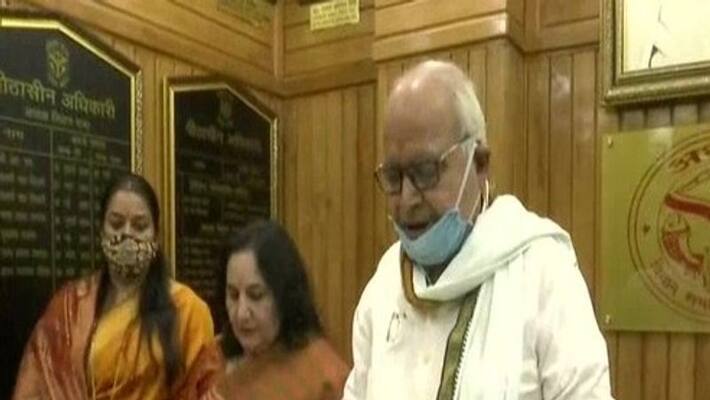 Chetan Chauhan wife became Amroha's first woman MLA, was General Manager in Central Bank of India asa Chetan Chauhan wife became Amroha's first woman MLA, was General Manager in Central Bank of India asa