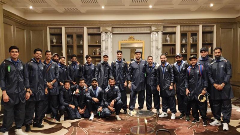 अब चहल 27 नवंबर से शुरू हो रही इंडिया-ऑस्ट्रेलिया सीरीज के लिए सिडनी मे हैं। इस दौरे पर वनडे और टी-20 सीरीज 27 नवंबर से आठ दिसंबर के बीच सिडनी और कैनबरा में खेली जाएगी। इसके बाद टेस्ट सीरीज की शुरुआत एडिलेड में 17 दिसंबर से डे नाइट टेस्ट मैच से होगी। चहल वनडे और टी20 सीरीज का हिस्सा हैं।