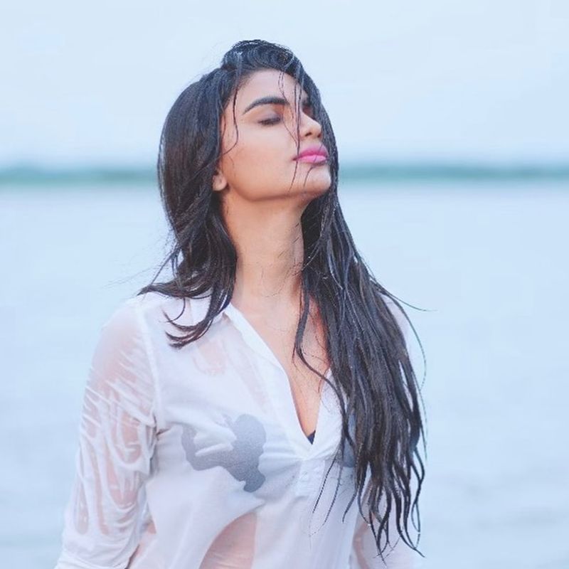 jabardasth varsha bold cleavage show latest photos stuns for sure ksr