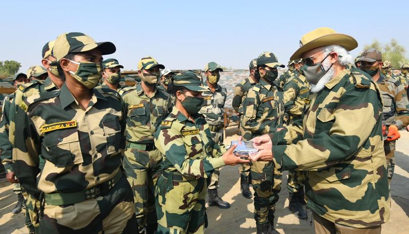PM Modi celebrate Diwali with Army soldiers in jammu kashmir