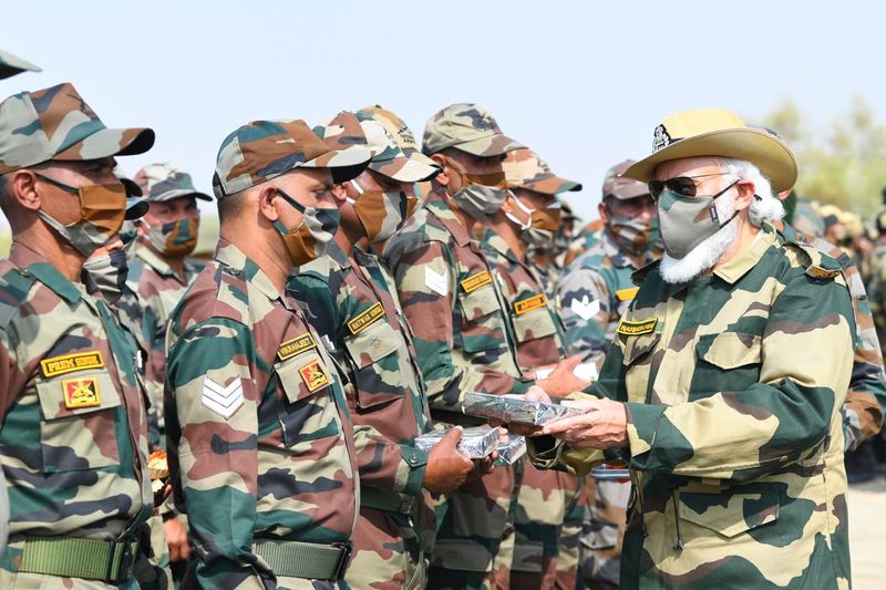 PM Modi celebrate Diwali with Army soldiers in jammu kashmir