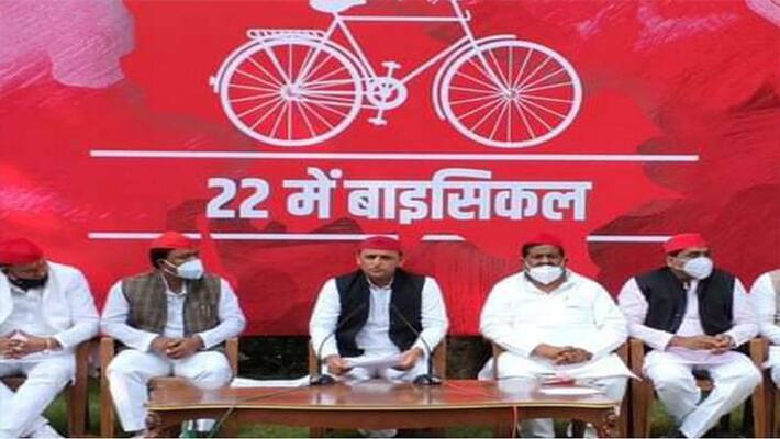 On Diwali samajwadi family flourished in love said Akhilesh uncle Shivpal will also be with you in 2022 kpl On Diwali samajwadi family flourished in love said Akhilesh uncle Shivpal will also be with you in 2022 kpl