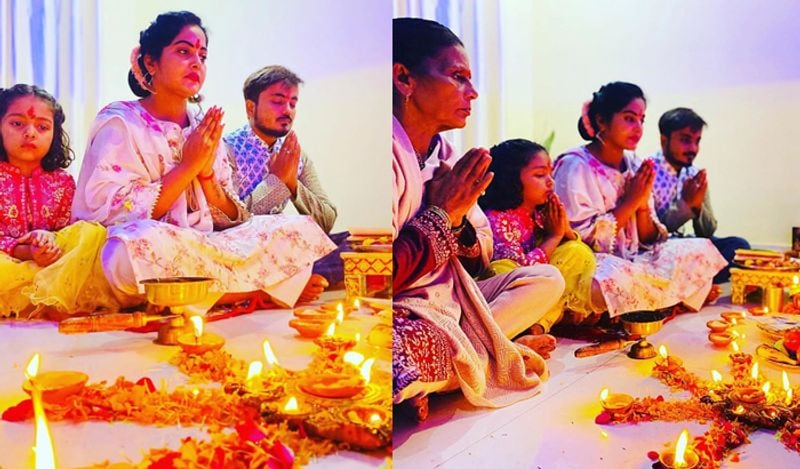 अंजना सिंह ने घर में ही भगवान गणेश और मां लक्ष्मी की पूजा की। पूजा करते हुए एक्ट्रेस ने इंस्टाग्राम पर कुछ फोटोज शेयर किए हैं। इन तस्वीरों में उनकी लाडली बेटी भी नजर आ रही है। इन तस्वीरों को शेयर करने के साथ ही उन्होंने कैप्शन में सभी को दिवाली की बधाई दी।
