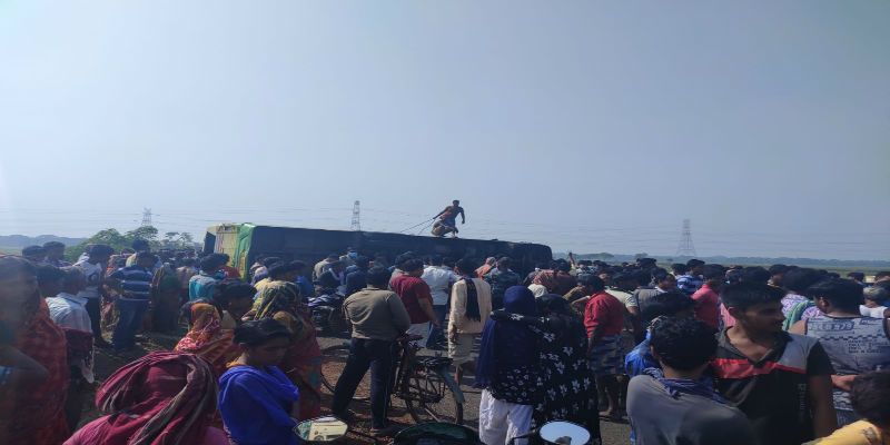 One died and eight passengers are critically injured by bus accident at Midnapore ASB