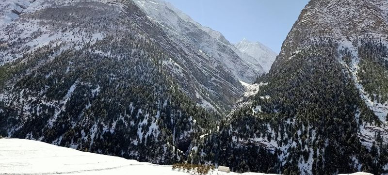 kashmir tourism hoping in snowfall photo story