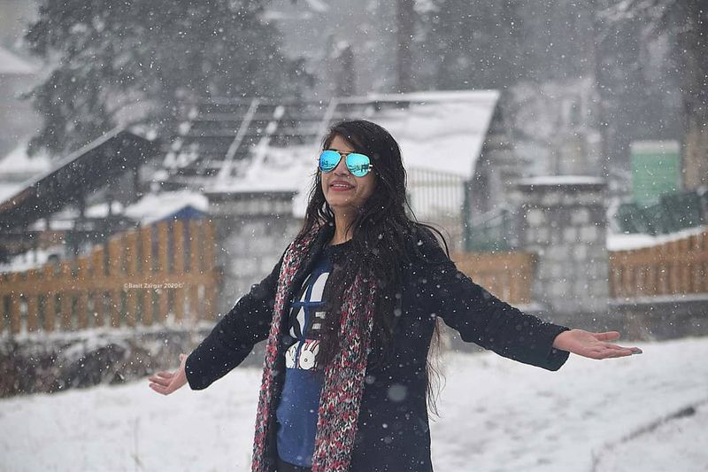 kashmir tourism hoping in snowfall photo story