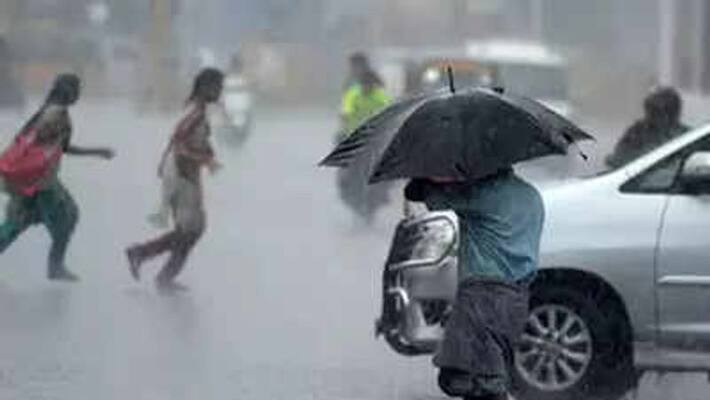 Chennai Meteorological Department warns of rain in 12 districts for next 4 days. Chennai Meteorological Department warns of rain in 12 districts for next 4 days.