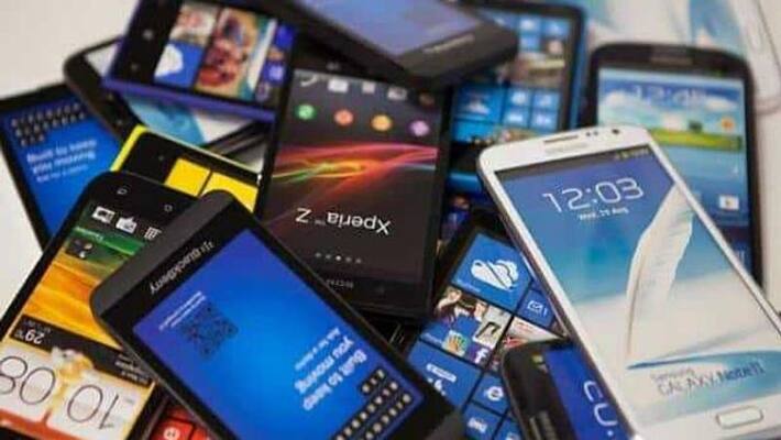 Best in 2022: Smartphones for under Rs 25,000 that ruled this year, check details here Best in 2022: Smartphones for under Rs 25,000 that ruled this year, check details here