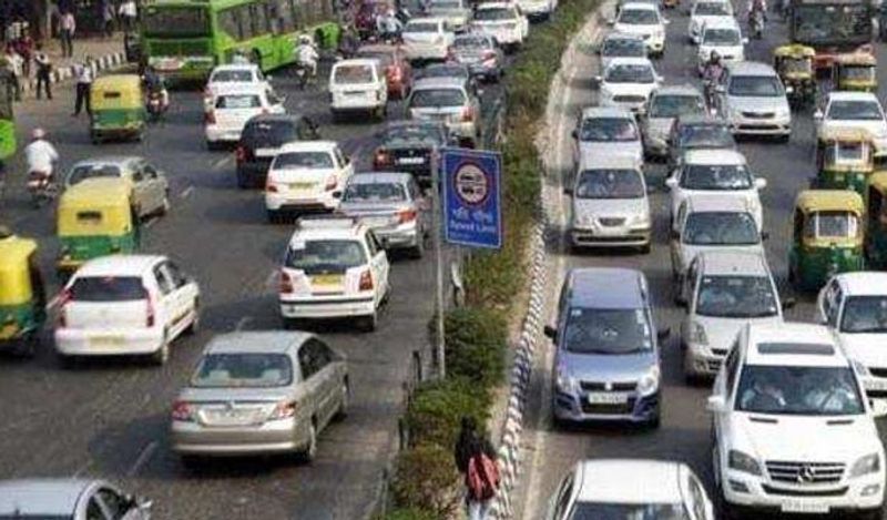 उस दौर में कार काफी कम लोगों के पास था। इस यूनिक से नंबर प्लेट को उस वक्त किसी ने इम्पोर्टेंस नहीं दी थी। सिर्फ कार को ही लोग देखते थे। 