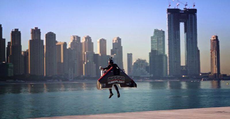 Jetman Vince Reffet killed in training accident in Dubai