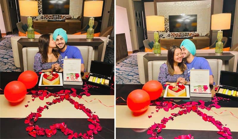 Bollywood singer Neha kakkar enjoying honeymoon in Dubai photos goes viral dpl
