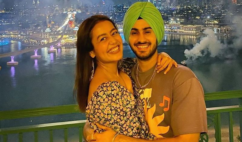 Bollywood singer Neha kakkar enjoying honeymoon in Dubai photos goes viral dpl