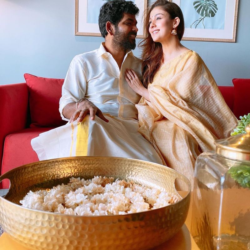 ఆ మధ్య విగ్నేష్ శివన్ ని ఇదే విషయం అడుగగా, డేటింగ్ బోర్ కొట్టాక పెళ్లి చేసుకుంటాం అని ఓపెన్ గా చెప్పాడు. అయితే ఎట్టకేలకు నయనతార, విగ్నేష్ పెళ్ళికి సిద్ధమయ్యారని వార్తలు వస్తున్నాయి.