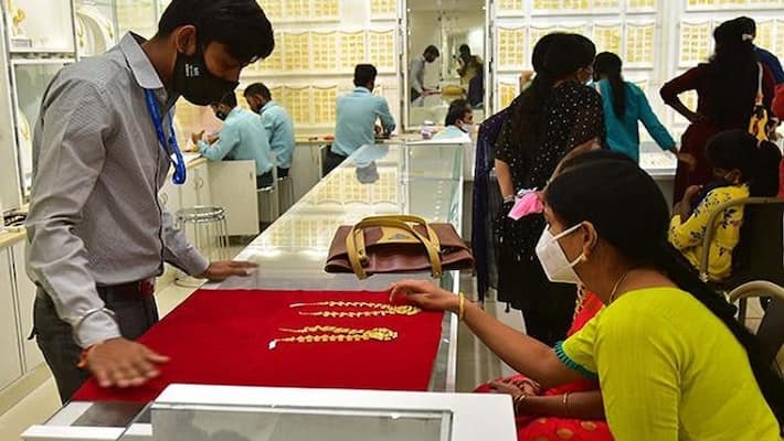 gold rate today: gold price rises rises straight 3rd day: check rate in chennai gold rate today: gold price rises rises straight 3rd day: check rate in chennai