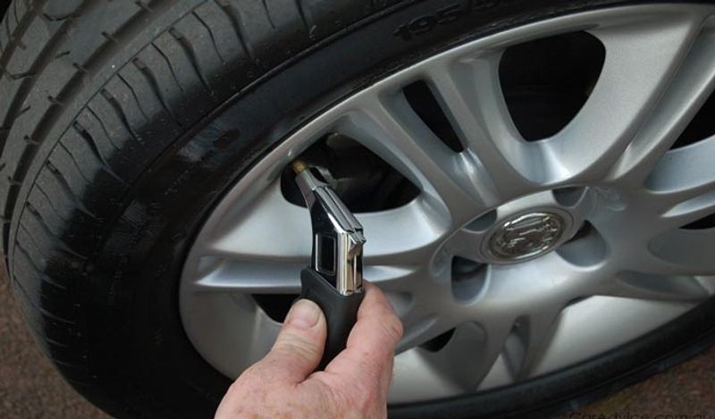 Automobile these tips can save you from flat tyre and increase their life