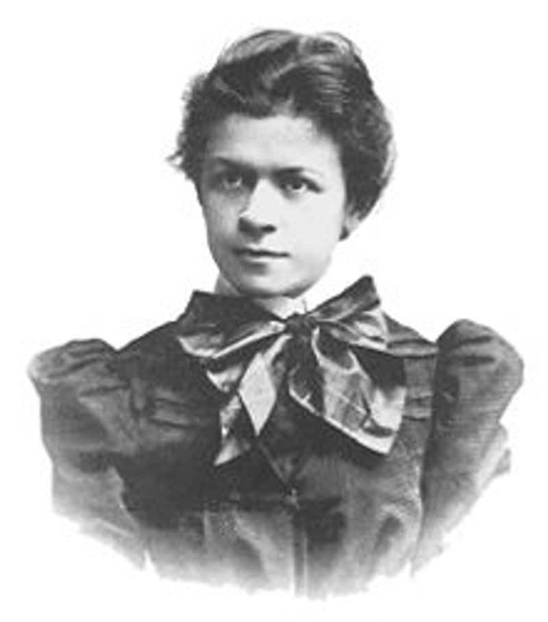 untold stories of important women from history images