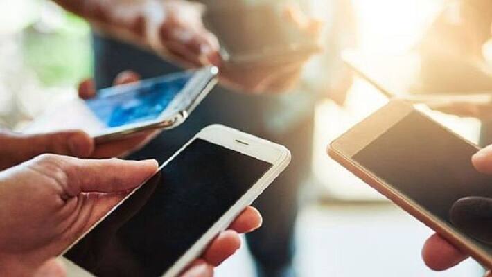 TRAI report says India shrank 1-7 crore mobile users in lockdown period MJA TRAI report says India shrank 1-7 crore mobile users in lockdown period MJA