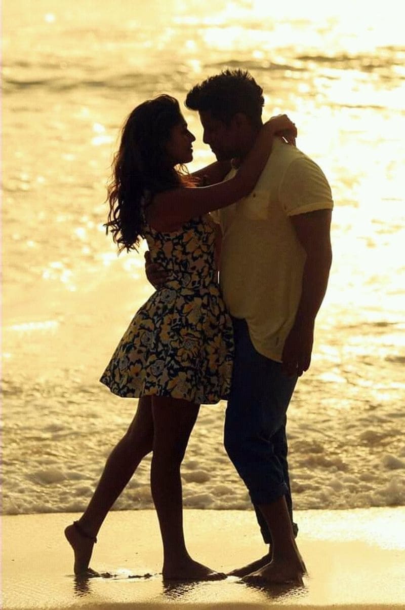 అయితే ఈ అసౌకర్యం, నొప్పి ఎక్కువగా కనక ఉంటే ఒక్కసారి డాక్టర్ ని సంప్రదించాల్సి ఉంటుంది. దీనికి అనేక కారణాలు ఉండొచ్చు.. యురినరీ ట్రాక్ లో ఇన్ఫెక్షన్, వెజైనల్ ఇన్ఫెక్షన్ ఓవేరియన్ సిస్టులు, ఈస్ట్రోజెన్ లెవల్స్ తక్కువగా ఉండడం, కటిప్రాంతంలోని కండరాలు సున్నితంగా మారడం లాంటి కారణాలు ఉండొచ్చు.