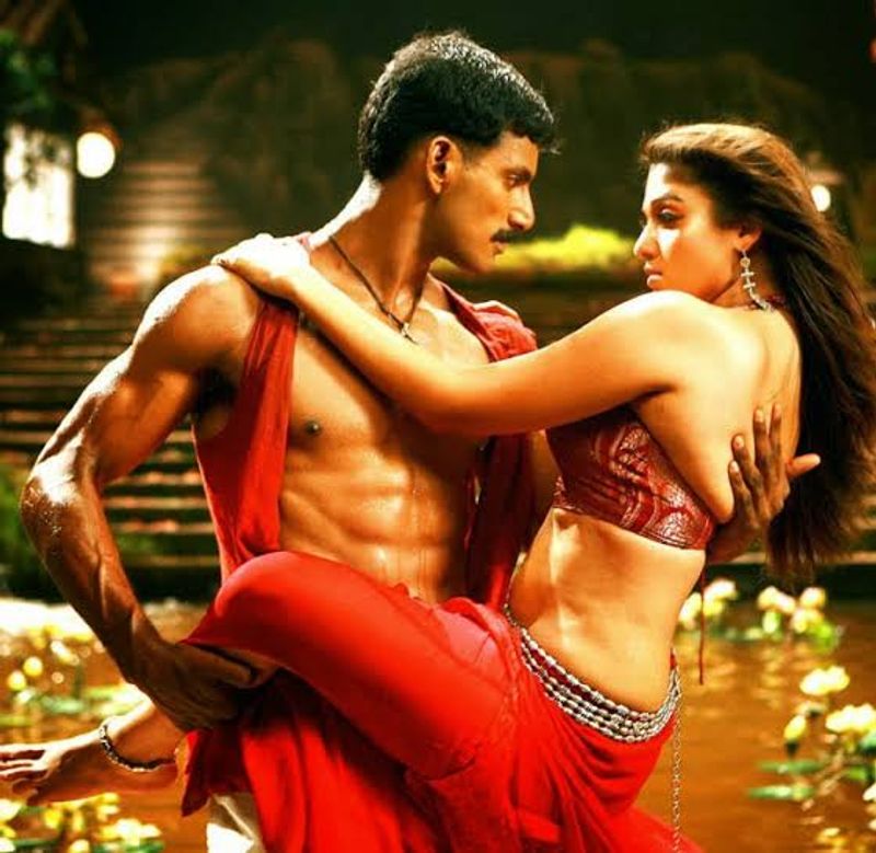 nayanthara over load hot romance with vijay ajith and others photo gallery