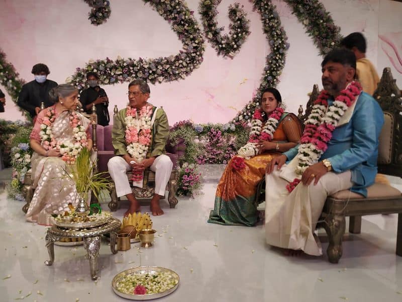 DK Shivakumars daughter gets engaged to SM Krishnas grandson CM BSY attends ring ceremony -ymn