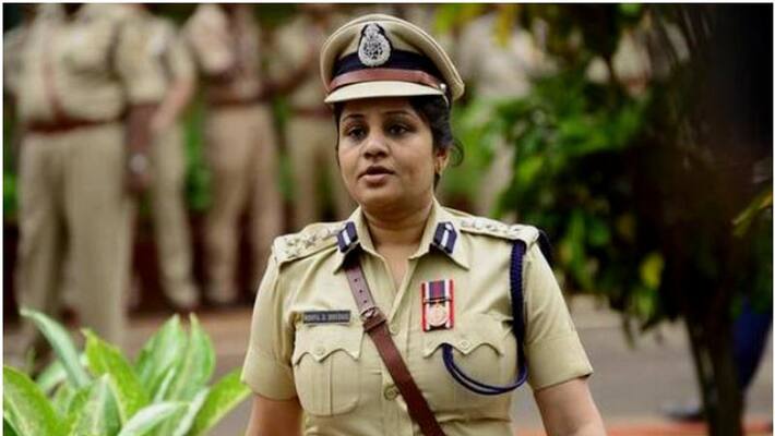 IPS officer d roopa poses as home secretary tries to get classified information about tendering kpt IPS officer d roopa poses as home secretary tries to get classified information about tendering kpt
