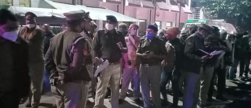 सीएम ने वरिष्ठ अधिकारियों को तत्काल मौके पर पहुंचकर पीड़ितों की हर संभव मदद करने के निर्देश दिए हैं।
