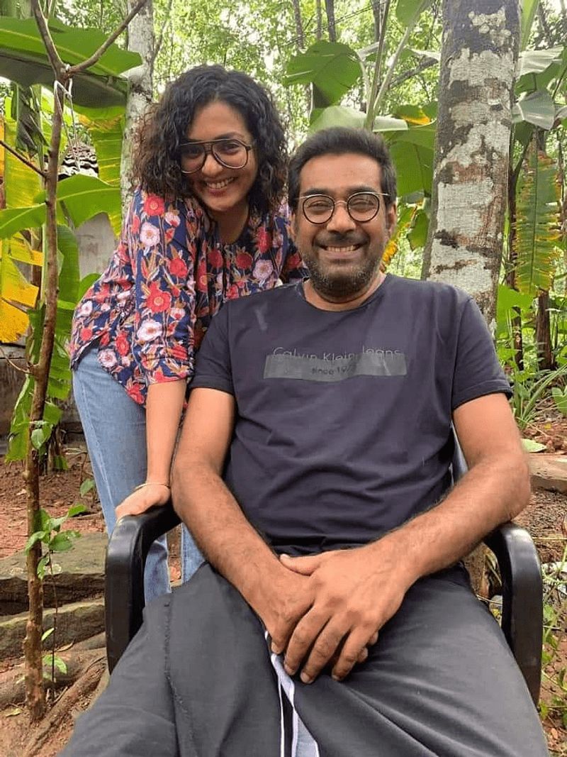 parvathy thiruvothu share beautiful picture with child