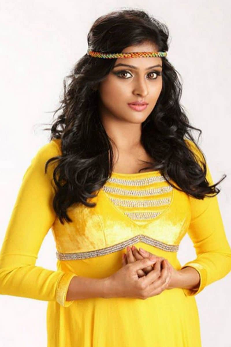 Ramya Nambeesan share her photo