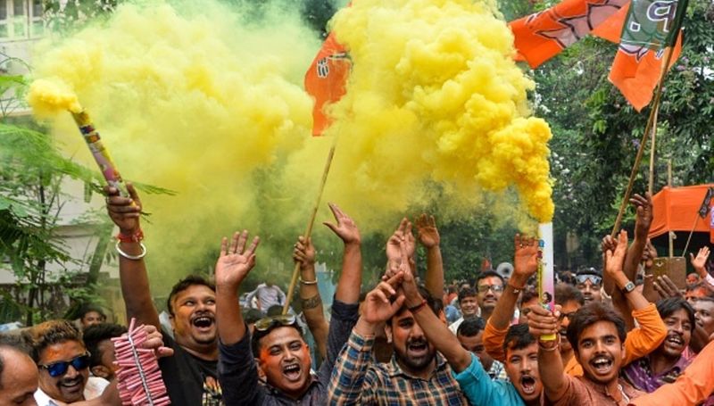 Owaisi proposes pre-poll alliance with Mamata Banerjee against BJP in Bengal, claims report ALB