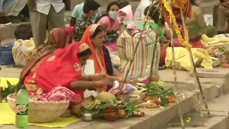 Chhath Puja: First Arghya given to Asthachalagami Surya in Corona, see photos asa