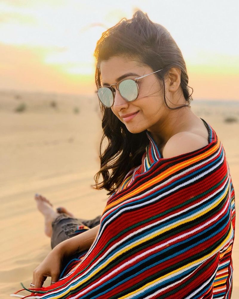 Netizens kidding Priya bhavani shankar Latest desert photo shoot