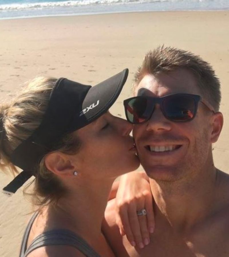 Ausi cricketer david warner does love making in previeous night of the match, viral questuon asked spb