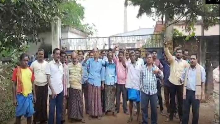 Farmer agitation on demand in fair price in rice sell at Burdwan ASB Farmer agitation on demand in fair price in rice sell at Burdwan ASB