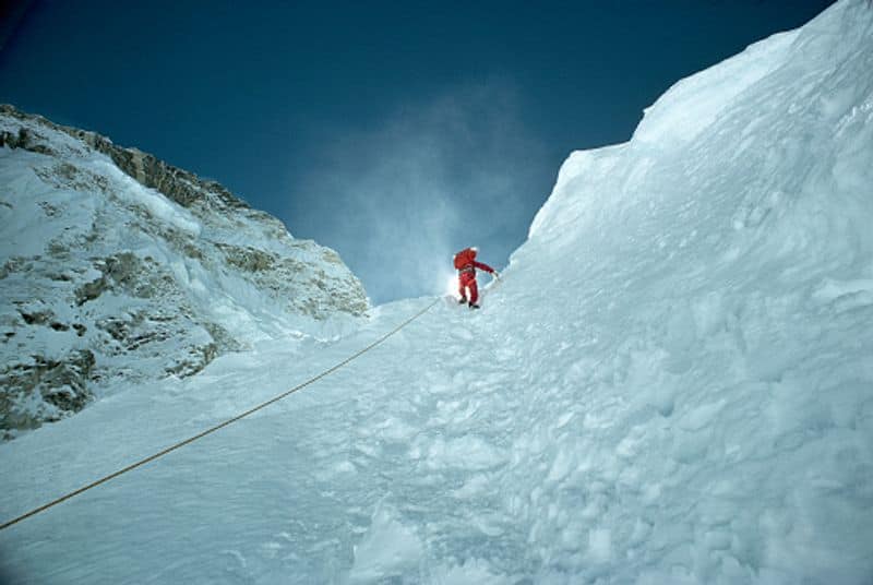 Everest height increase ..! Researchers shocked .. Earthquake is reported to be the cause .. !!