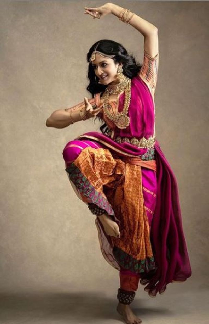 actress vimalaraman latest dancing photo shoot