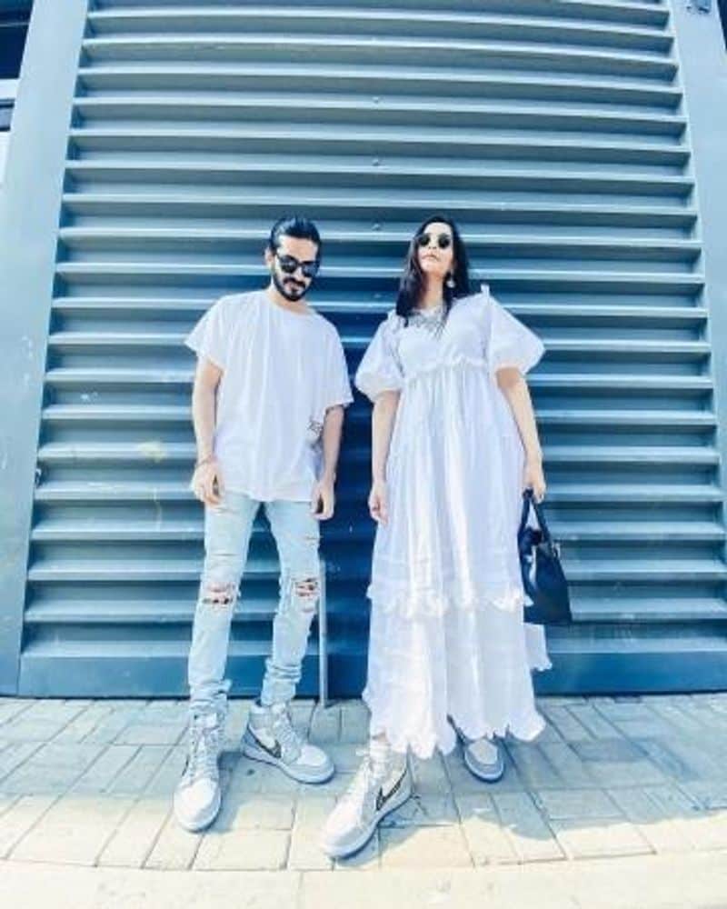 Sonam Kapoor's new white sneakers' price is more than 538 grams of Gold RCB