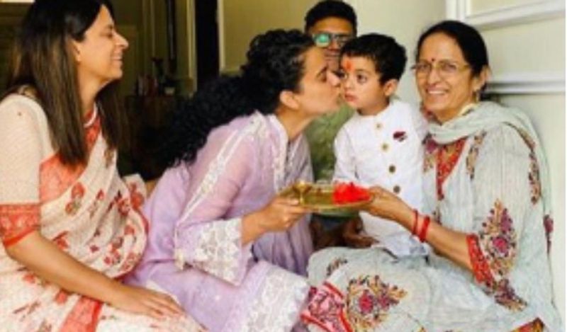 इसके साथ ही कंगना ने फिल्म 'धाकड़' की तैयारी भी शुरू कर दी है। कंगना ने पोस्ट के जरिए बताया भी है कि उन्हें मल्टीटास्किंग बनना पसंद नहीं है, लेकिन उन्हें पहले जैसी कड़ी मेहनत करनी होगी।